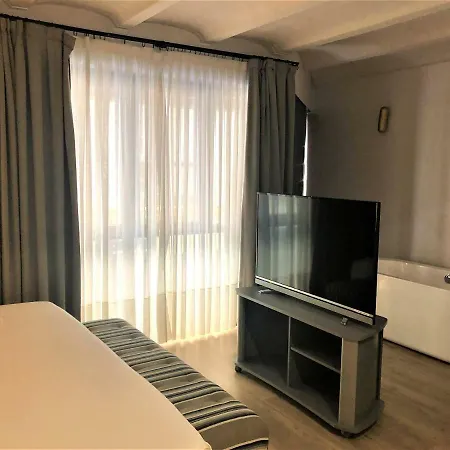 Suites Hom Sevilla Exterior photo
